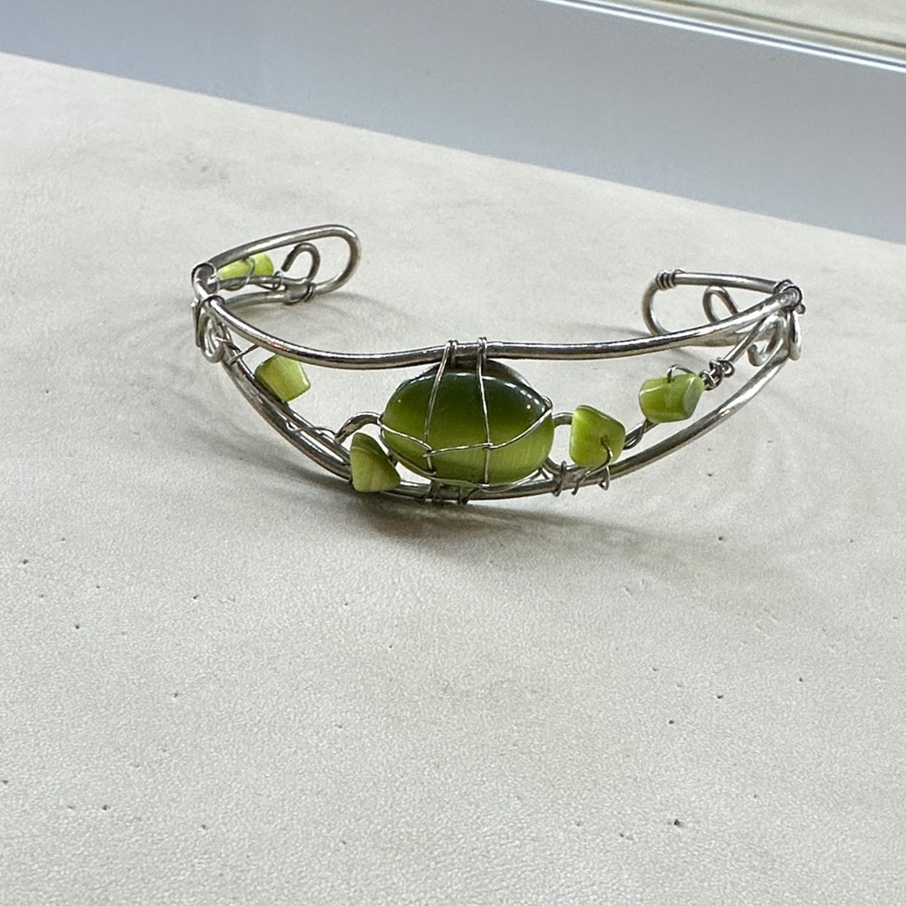 Elegant Silver and Green Stone Bracelet